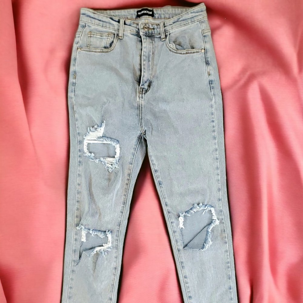 Momokrom Womens Size 6 BLue Vintage Wash Distressed Skinny Jeans